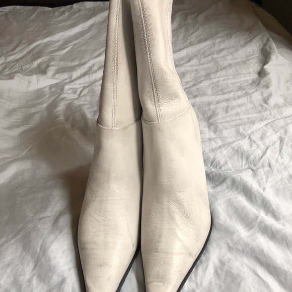 White ankle boots, pointy toes, size 41 - Picture 6 of 6